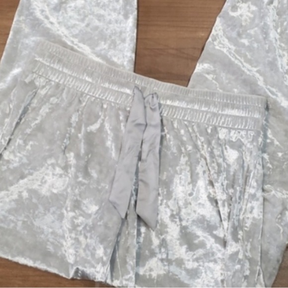 Victoria’s Secret Velvet Jogger - Picture 4 of 7